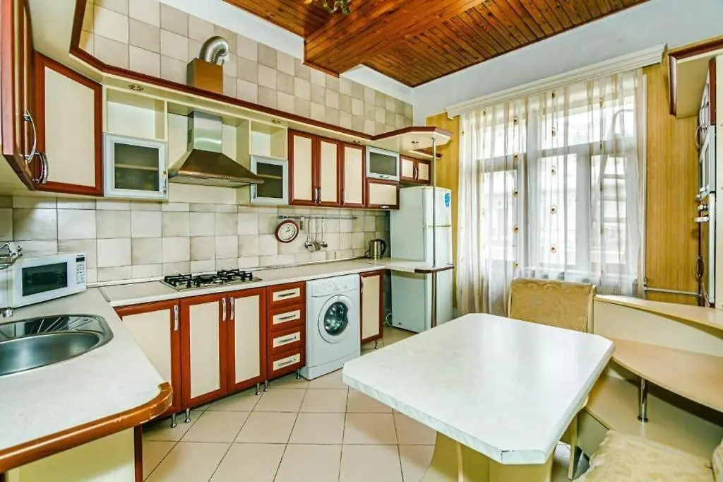 Pandora Appartement Bakoe