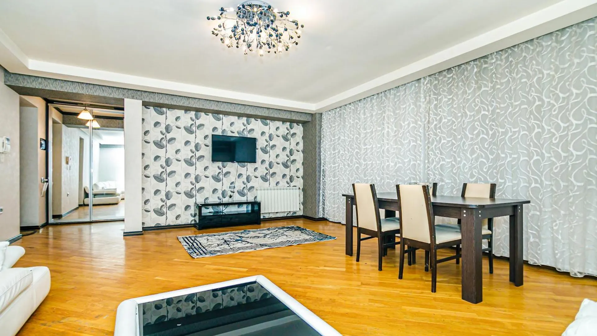 Pandora Appartement Bakoe