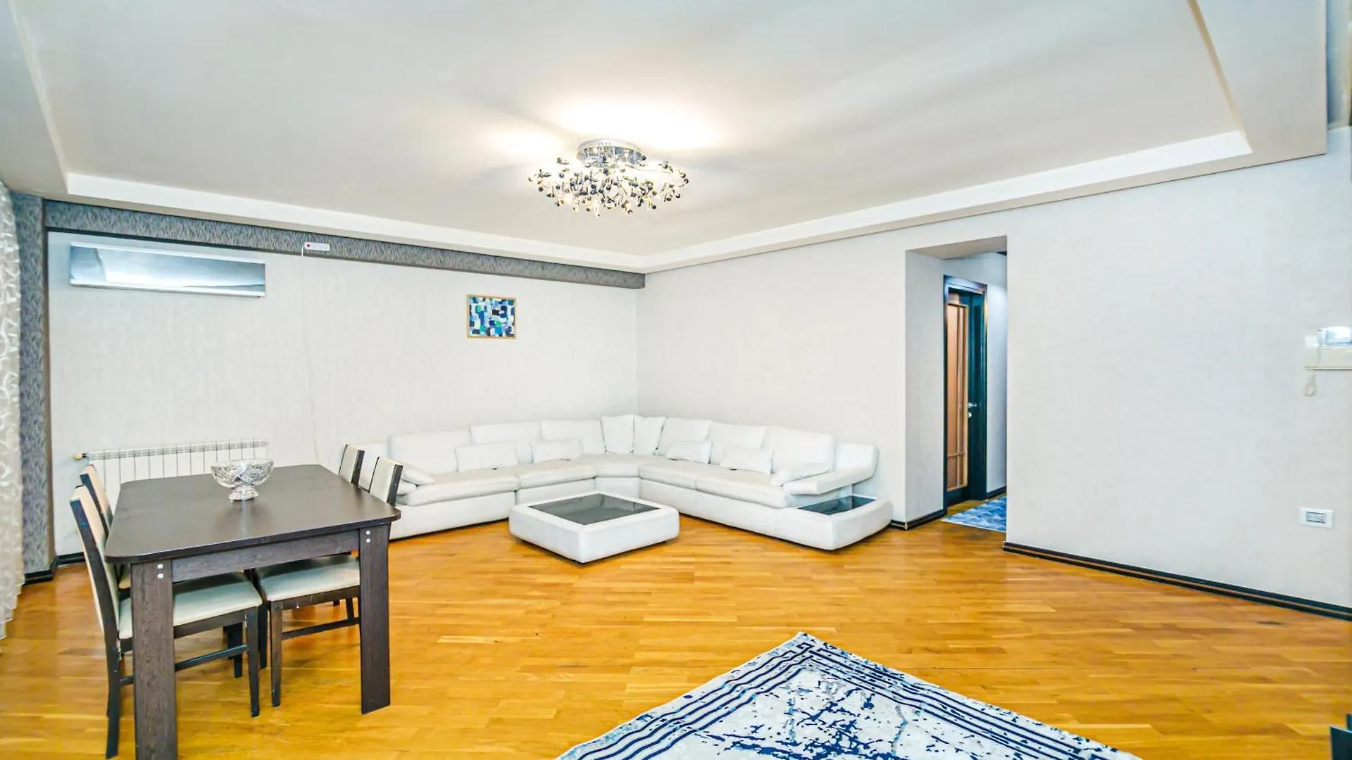 Pandora Appartement Bakoe